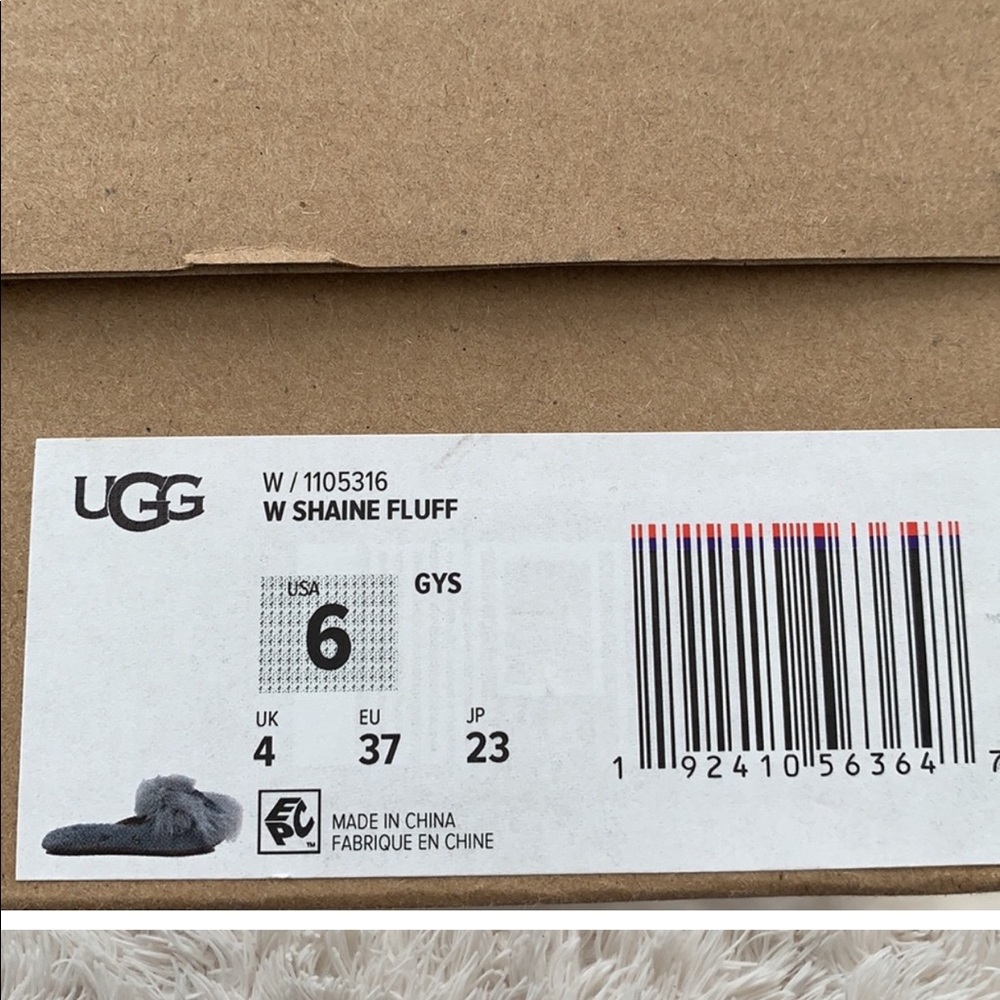 NWB authentic UGG shaine fluff slip on slipper - Picture 5 of 10